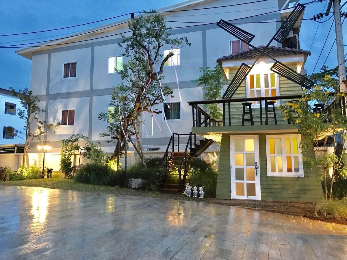 Ploy'S Pearl Hotel Surat Thani Exterior photo